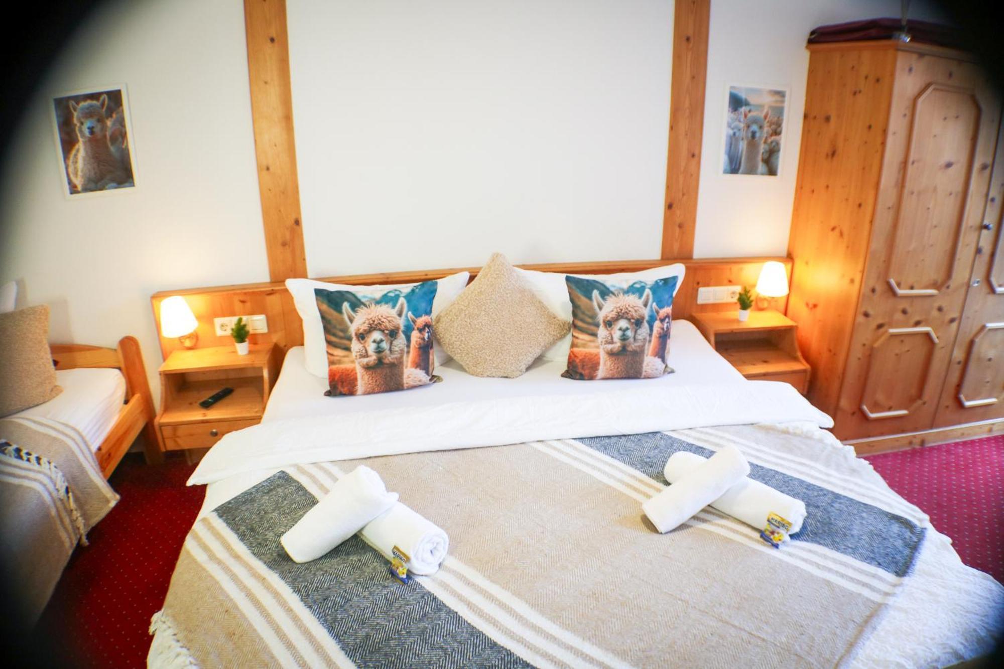 Guest house House Of Happiness By Apartmentglueck